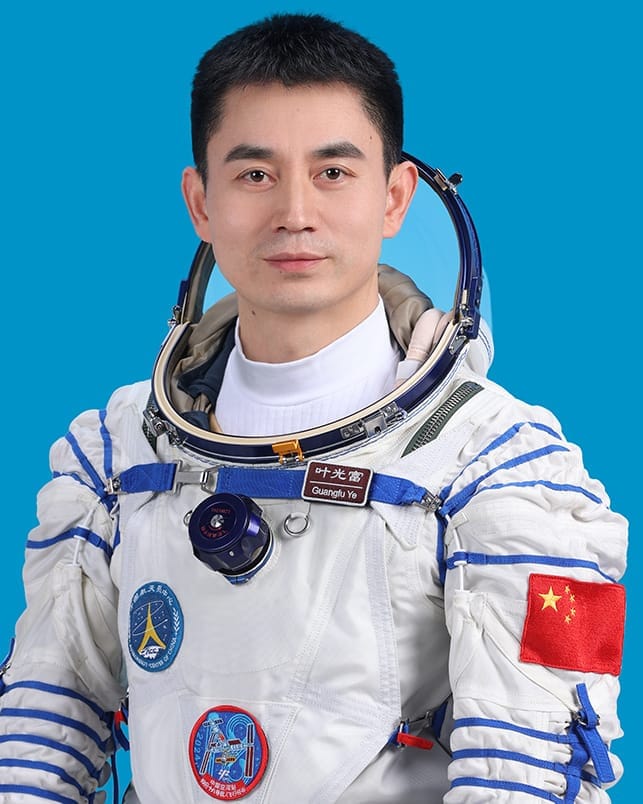 Official photo of Ye Guangfu for the Shenzhou-18 mission. ©China Manned Space Agency