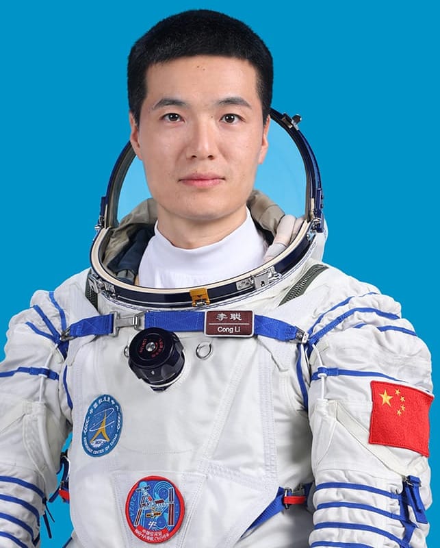 Official photo of Li Cong for the Shenzhou-18 mission. ©China Manned Space Agency